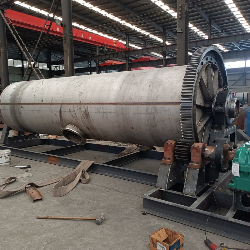 Acero inoxidable 310S Molino de bolas de molienda por lotes 1-30t/h con marco de acero estructural