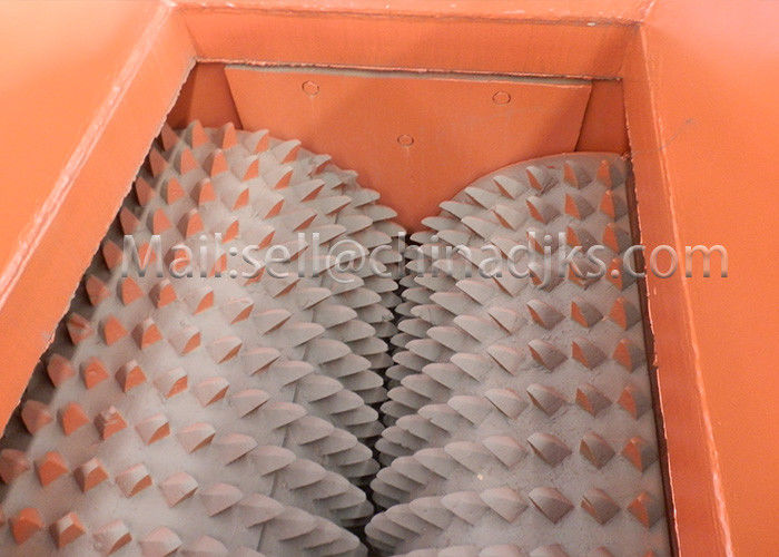 trituradora de rodillo del diente del doble de la salida de 0.3m m 30t/H para el machacamiento grueso del mineral